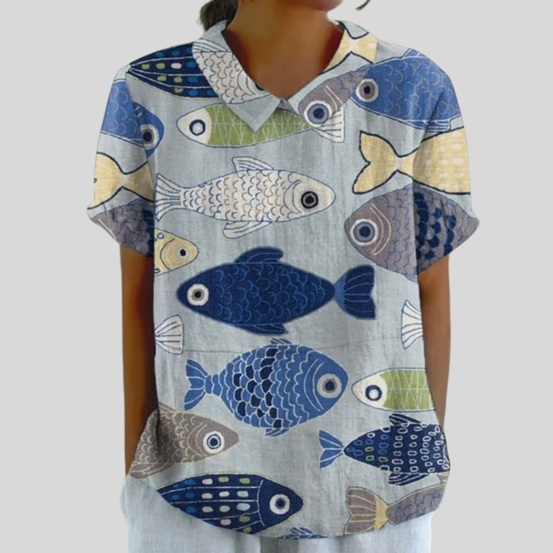 Ivana Halenka na knoflíky s krátkým rukávem a potiskem rybek