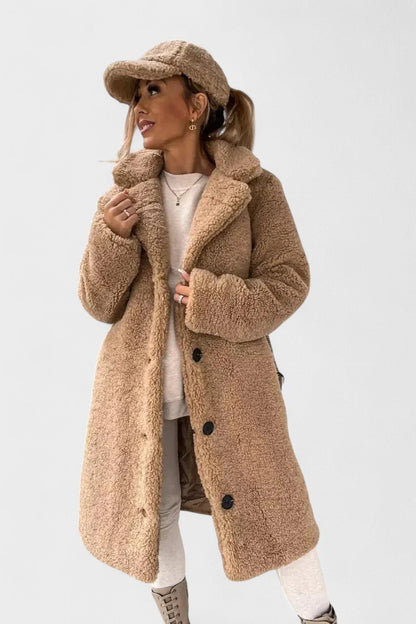 Mirela | Dlouhý teddy kabát s klopovým límcem v barvě camel