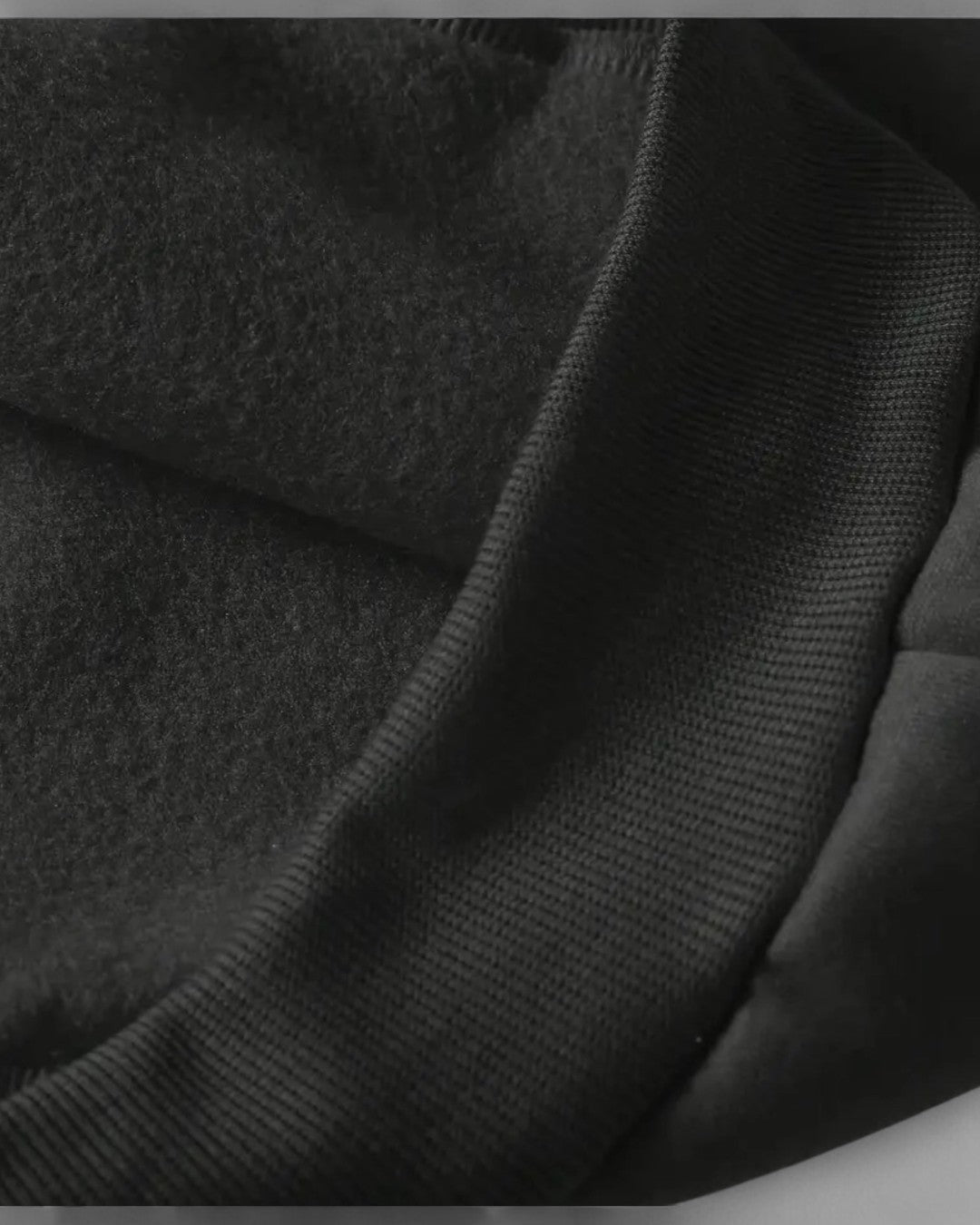 Ilona | Černá oversize mikina na zip s vysokým límcem