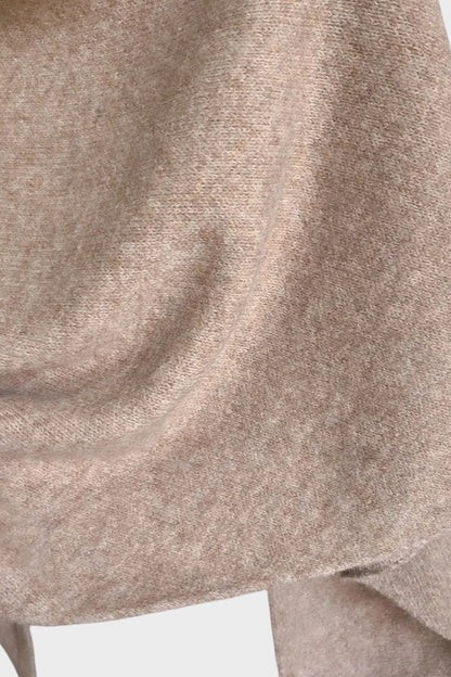Ivanka | Šedý pletený trojcípý šátek na zavázání