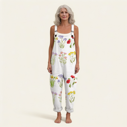 Justýna Bílý overal s lučními květy